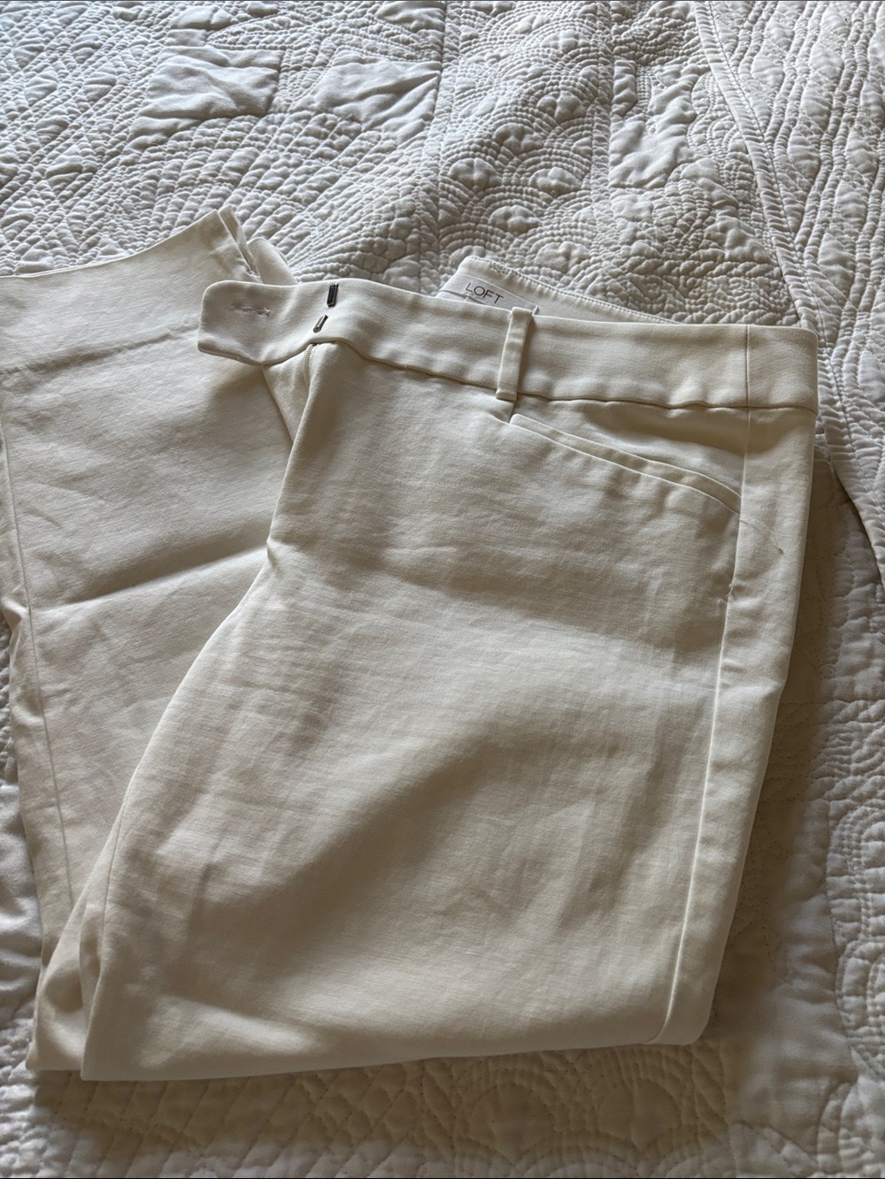 LOFT Cream Cropped Ankle Pants